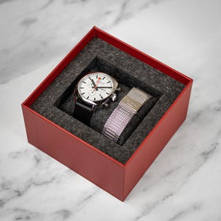 Grand Cushion - White Dial / Black Vg Leather Strap + Stainless Steel Strap / 41mm