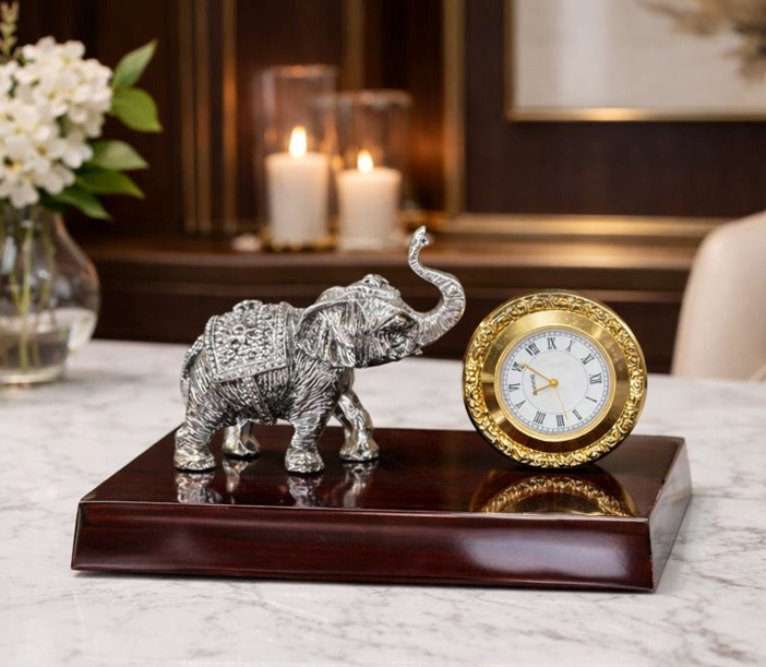 MOMENTZ Elephant With Clock